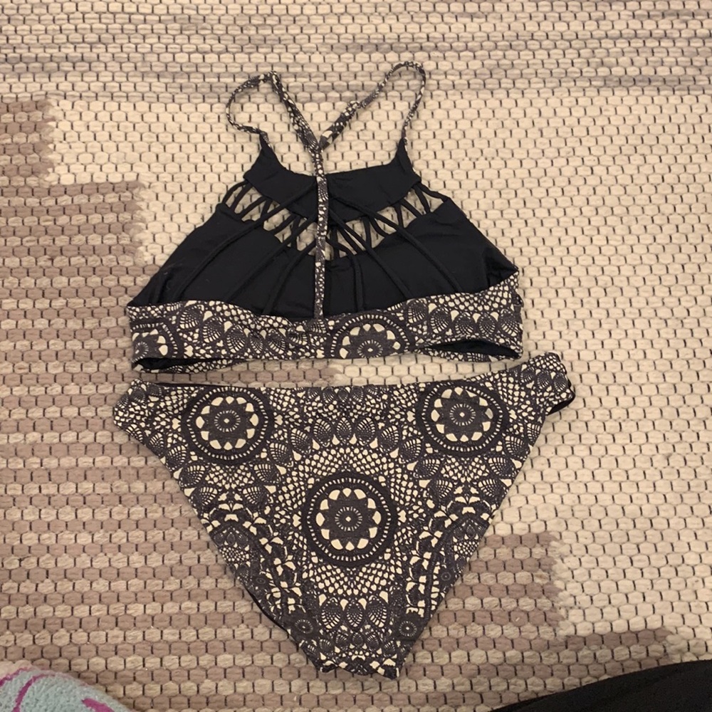 Cute Bikini - image 2